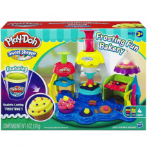 PLAY-DOH. Набор с пластилином "Фабрика пирожных".