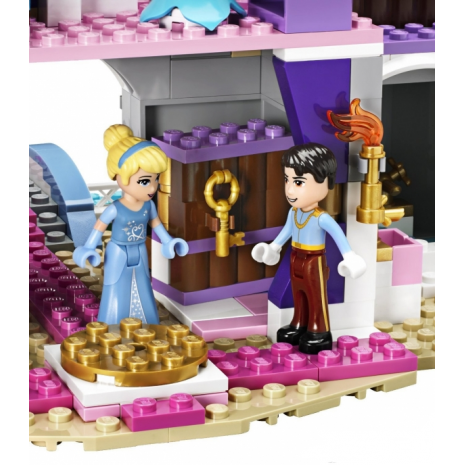Золушка на балу в королевском замке Lego Princess