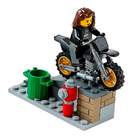 Погоня за воришками-байкерами Lego City