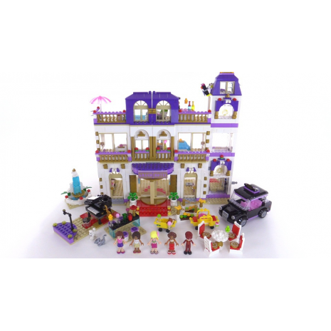 Гранд-отель Lego Friends